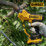 กรรไกรตัดแต่งกิ่งไม้ไร้สาย DCMPP568N-XJ 18V (เฉพาะเครื่อง) DEWALT